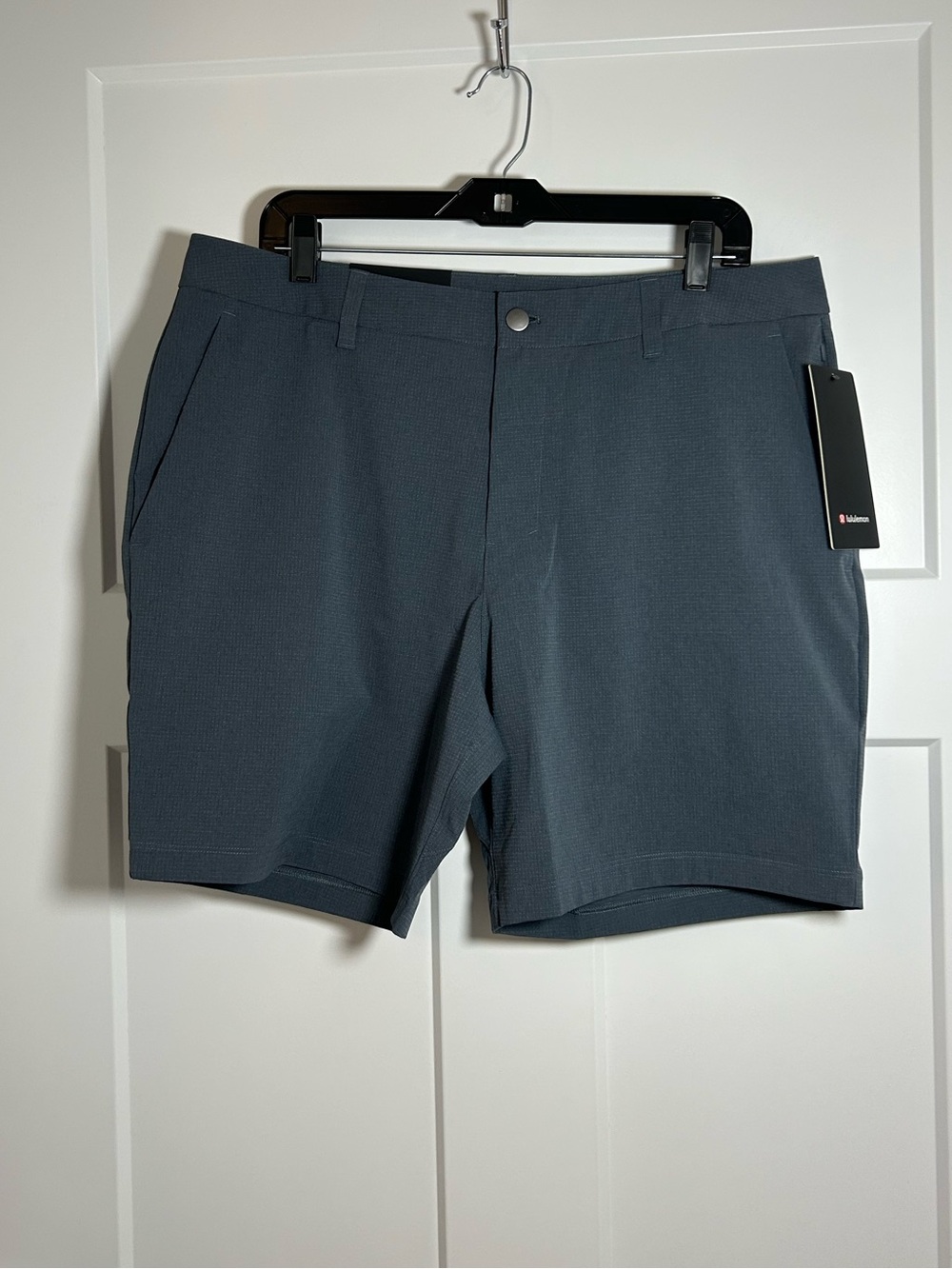 Lululemon men’s golf shorts
